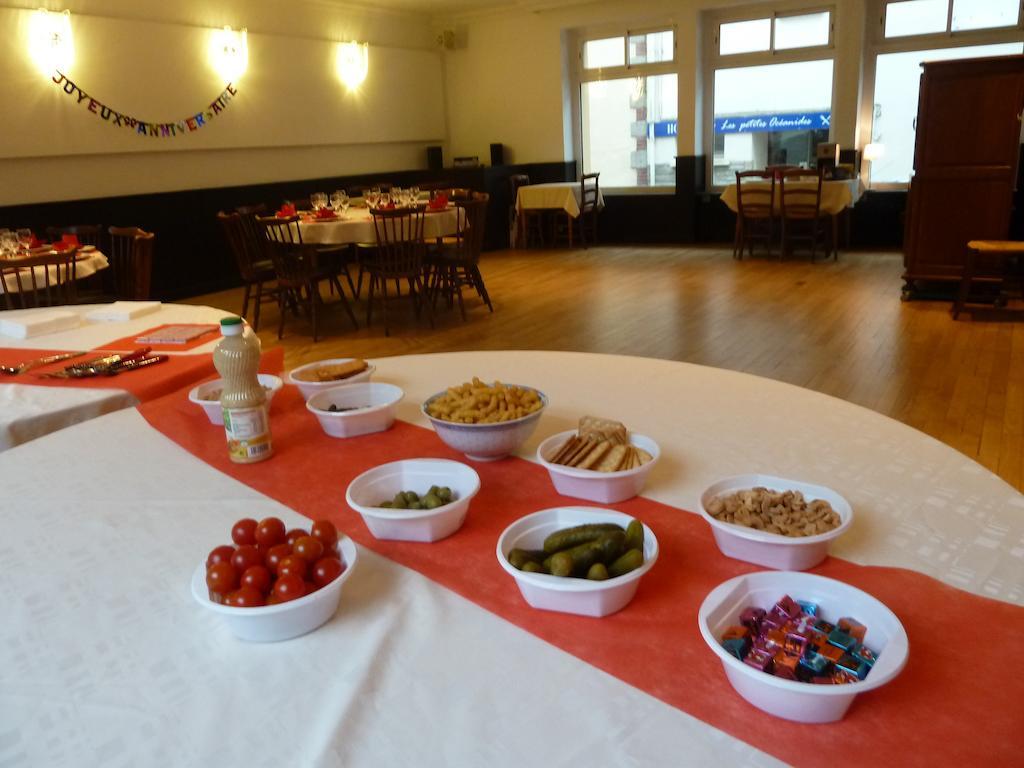 Hotel Restaurant Les Oceanides Concarneau Bagian luar foto